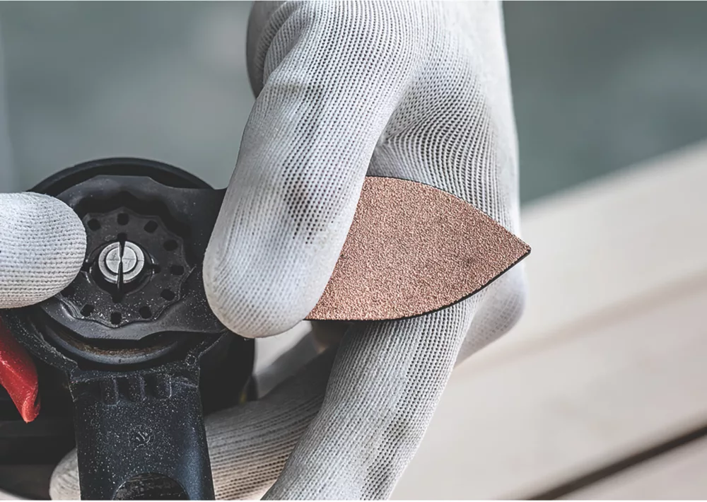 Bosch Expert AVZ 32 RT10 100 Carbide RIFF-Grit Hardwood & Softwood Sanding Plate 32mm 5 Bosch Expert AVZ 32 RT10 100 Carbide RIFF-Grit Hardwood & Softwood Sanding Plate 32mm - Image 5