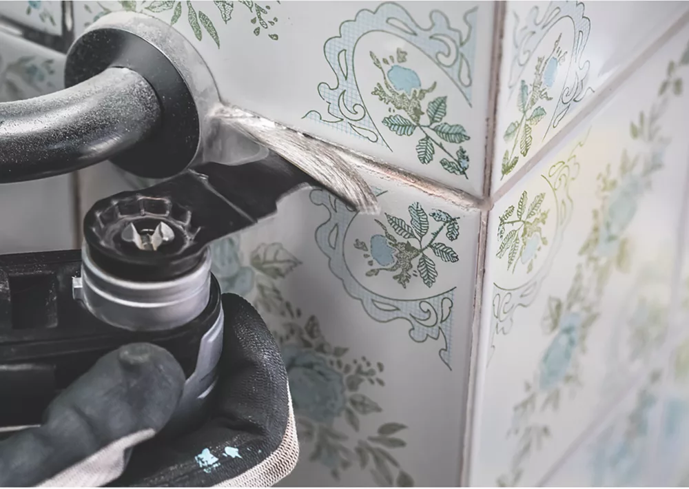 Bosch Expert MATI 68 RD4 40 Diamond-Grit Tile & Grout Sanding Plate 68mm 4 Bosch Expert MATI 68 RD4 40 Diamond-Grit Tile & Grout Sanding Plate 68mm - Image 4