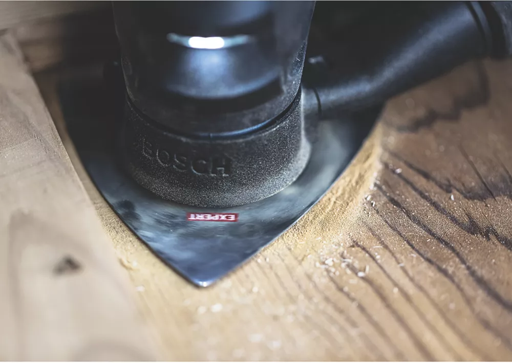 Bosch Expert MAVZ 116 RT10 100 Carbide RIFF-Grit Hardwood & Softwood Sanding Plate 116mm 4 Bosch Expert MAVZ 116 RT10 100 Carbide RIFF-Grit Hardwood & Softwood Sanding Plate 116mm - Image 4