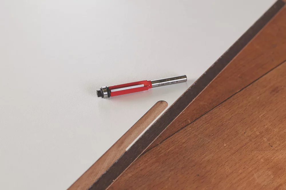 Freud 1/4" Shank Double-Flute Chamfer Flush Trim Bit 12.7 X 12.7mm 3 Freud 1/4" Shank Double-Flute Chamfer Flush Trim Bit 12.7 X 12.7mm - Image 3