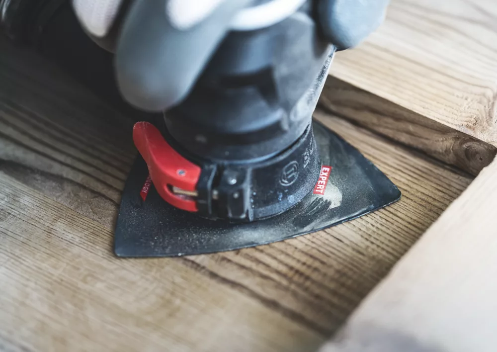 Bosch Expert AVZ 90 RT2 20 Carbide-Grit Hardwood, Mortar, Glue, Fibre Plastics, GFK & CFK Sanding Plate 90mm 3 Bosch Expert AVZ 90 RT2 20 Carbide-Grit Hardwood, Mortar, Glue, Fibre Plastics, GFK & CFK Sanding Plate 90mm - Image 3